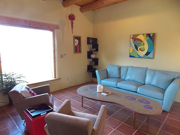 4th image of 1131 La Cienaga