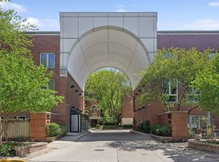 2653 N Greenview Ave, Chicago, IL 60614