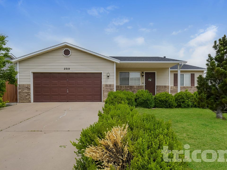 1st image of 2919 Ptarmigan Dr