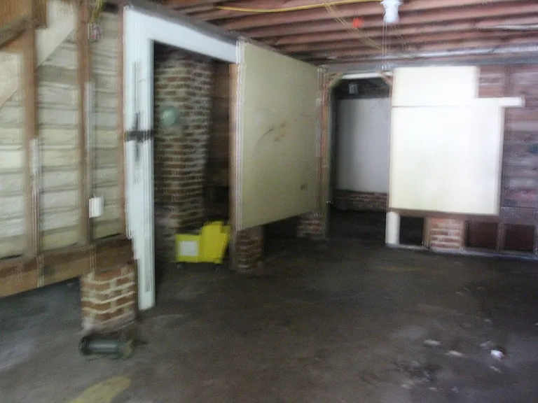 811 N Davis St — Photo 11