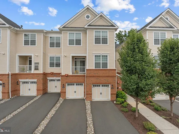 23235 Milltown Knoll Sq Unit 107, Ashburn, VA 20148