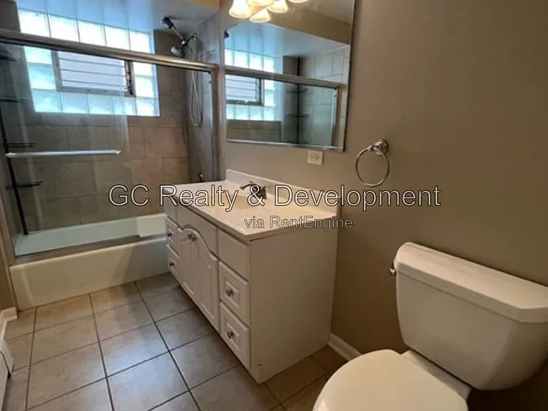 1247 E Washington St #202 — Photo 14