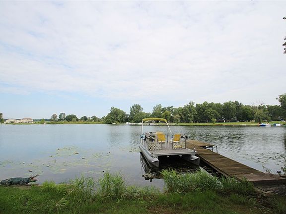 5th image of 6 W Lakeside Dr