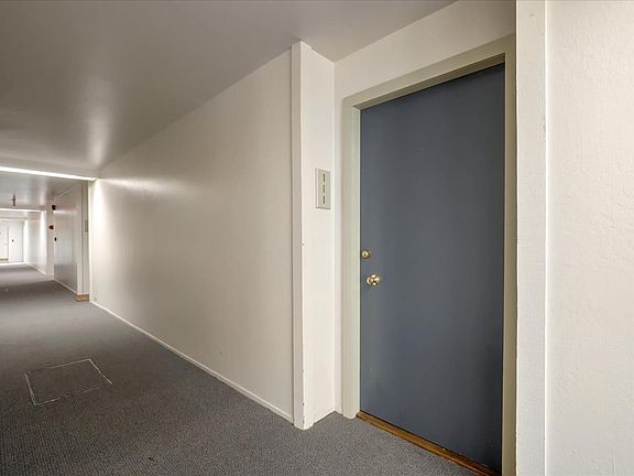 5th image of 185 Sierra Dr APT 111