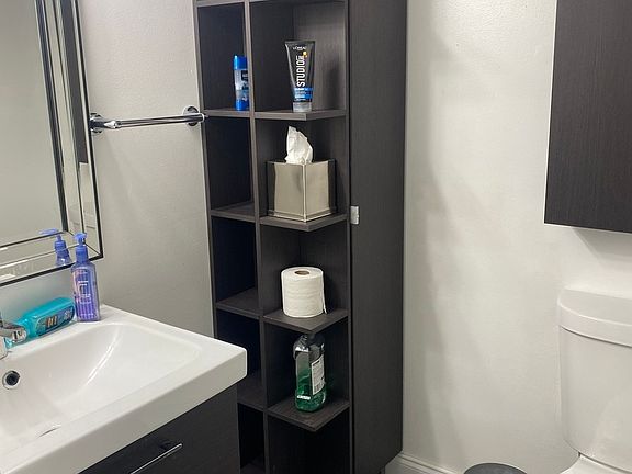 5th image of 15700 86th Ave Unit 103