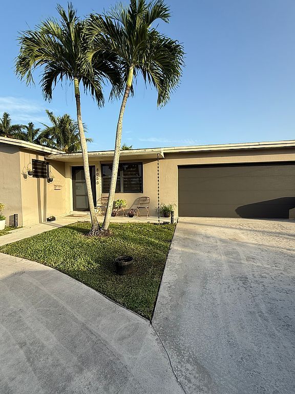 8000 NW 185th St - Property Image