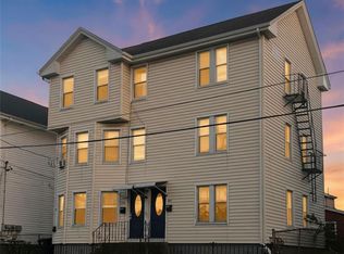 362 Weeden St, Pawtucket, RI 02860