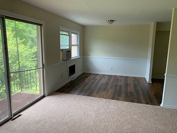 2nd image of 2701 Chestnut St APT E4