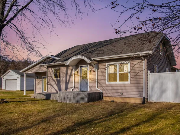1404 W Franklin St, Osceola, IN 46561