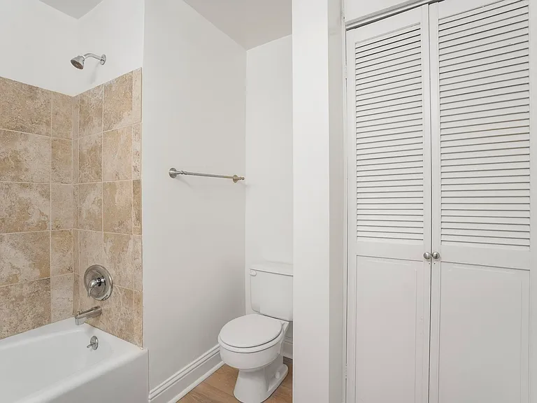 930 3rd St #107 — Photo 21