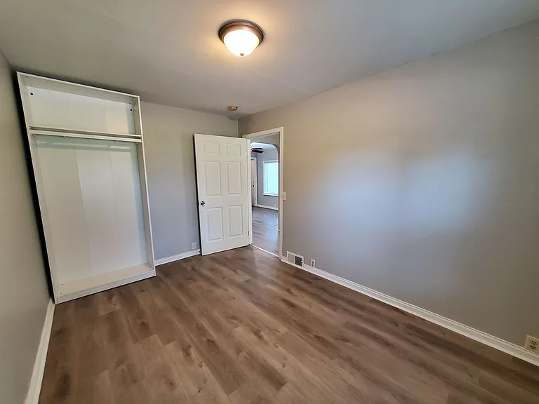 112 Fairbanks St NE — Photo 14
