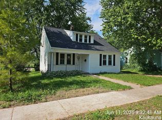 227 E 10th St, Kaukauna, WI 54130