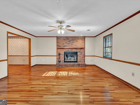 5th image of 416 Moseley Rd