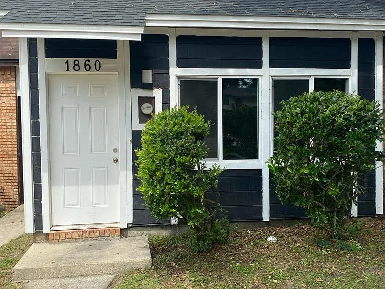 1860 Nekoma Ct — Photo 4