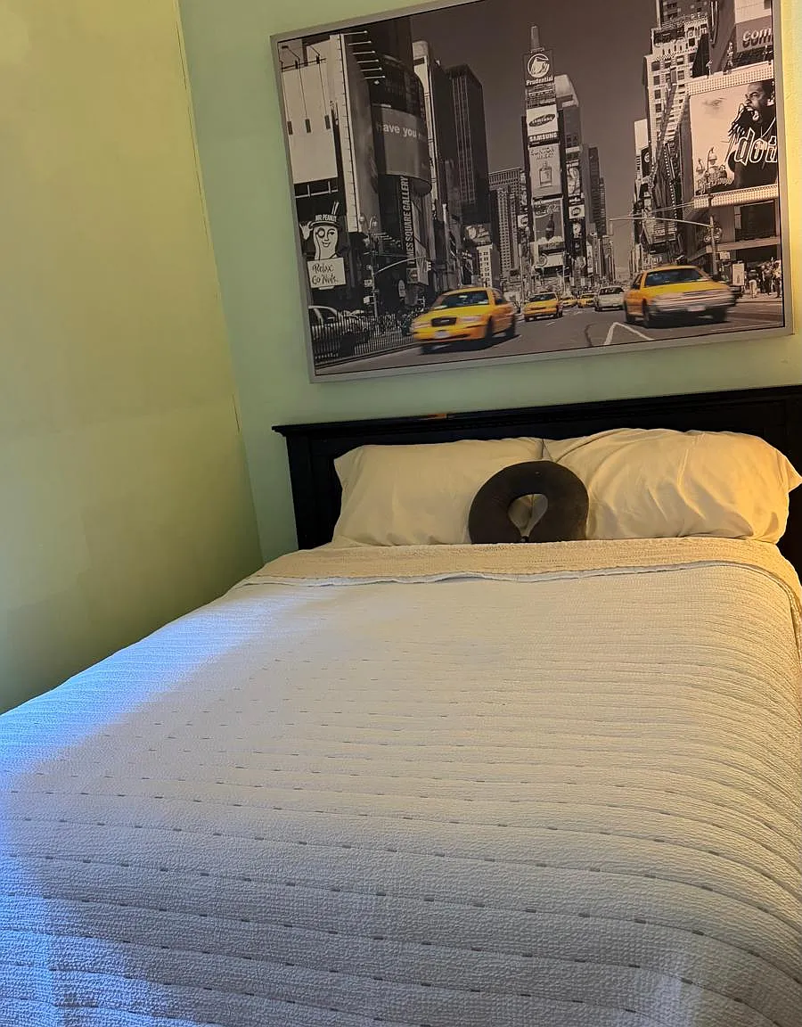 3 bed, $1,200 — Photo 3