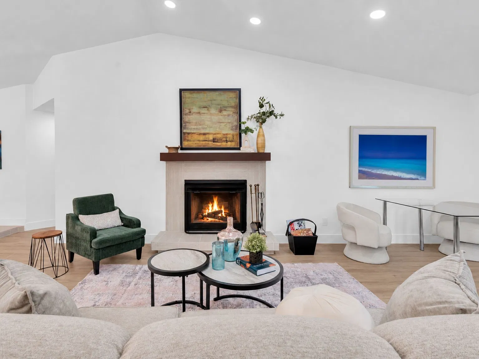 3 bed, 2071 sqft, $6,900 — Photo 3