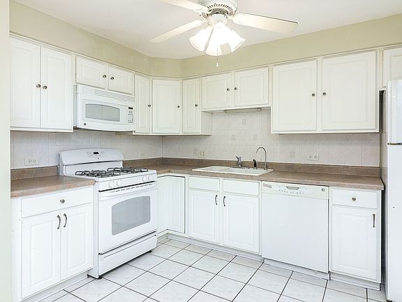 5th image of 6708 107th St APT 3C