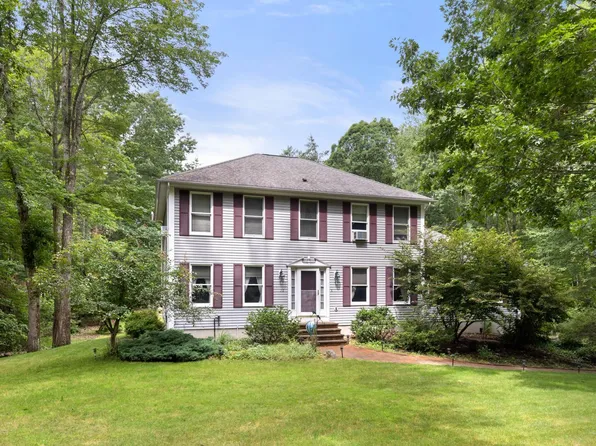 22 Fieldstone Drive, Dover, NH 03820