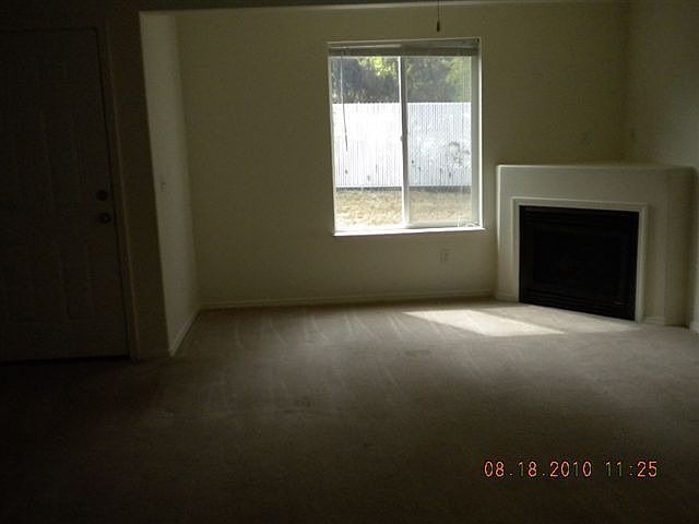 Building Photo 3