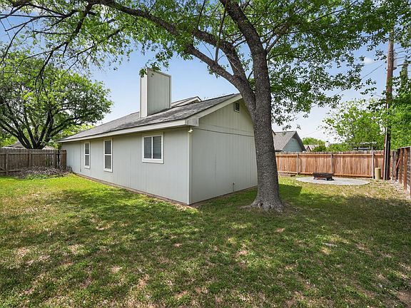 4th image of 2306 Blalock Dr