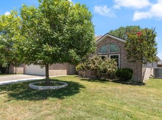 221 Rose Ave, Cleburne, TX 76033
