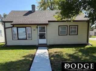 1705 E 5th St, Fremont, NE 68025