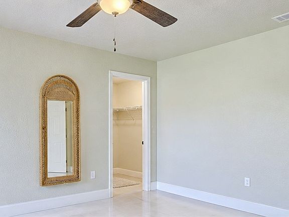 5th image of 5201 Shad Dr