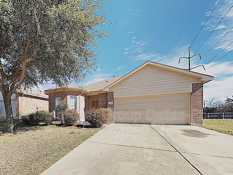 1st image of 1109 Fairweather Dr