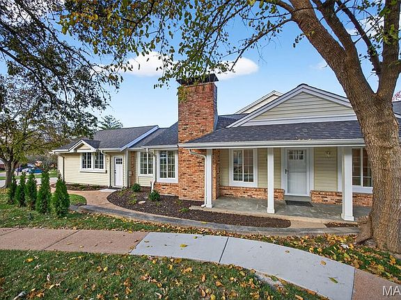 3rd image of 2432 Claymoor Dr