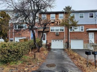 45 Vails Gate Heights Dr, New Windsor, NY 12553