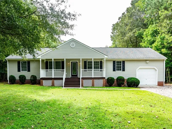 26979 Greenhead Dr, North Dinwiddie, VA 23805