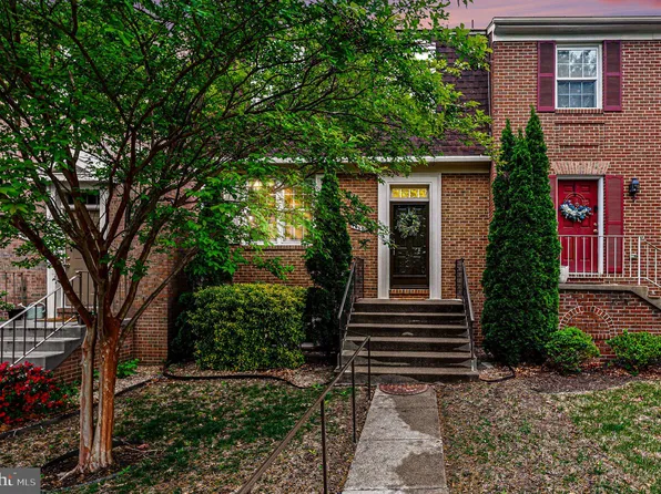 7468 Brighouse Ct, Alexandria, VA 22315