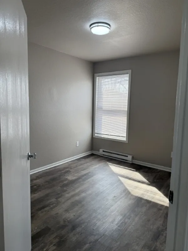 Building Photo - 835 Wisconsin St #2D