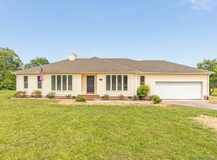 1246 Regent Rd, Topping, VA 23169