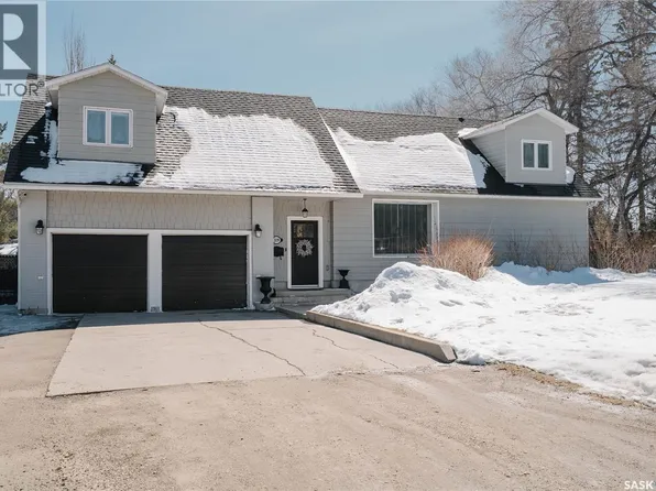3119 Ortona St, Saskatoon, SK S7M 3R3