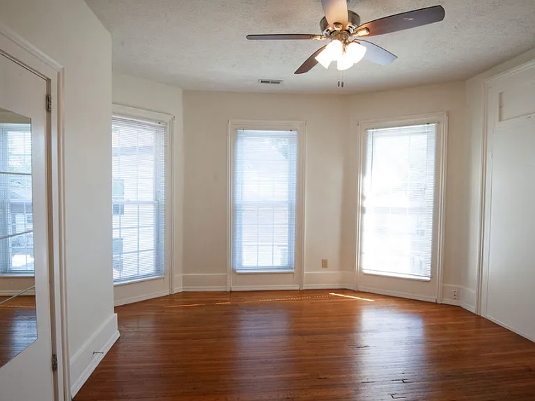 515 N Washington St — Photo 7