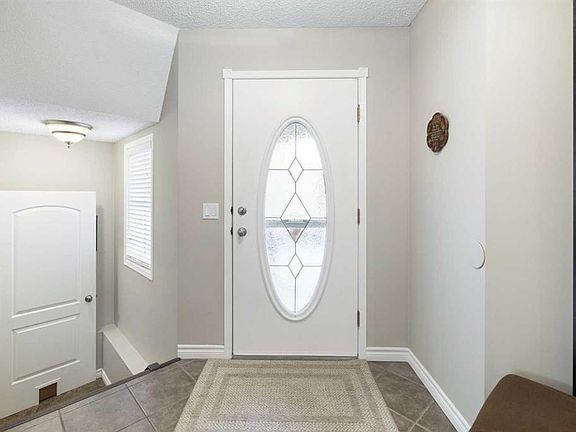 3rd image of 356 N Douglas Ridge Grn SE