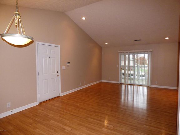 4th image of 177 Central Blvd APT 5