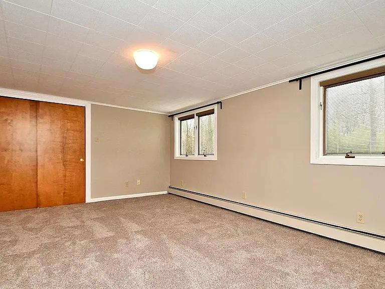550 N Sanatoga Rd — Photo 9