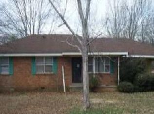 130 James St, Greenwood, MS 38930