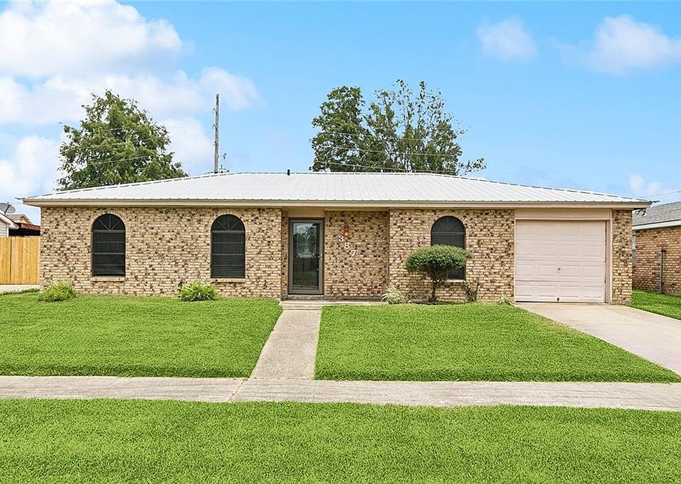 1st image of 387 Highland Dr