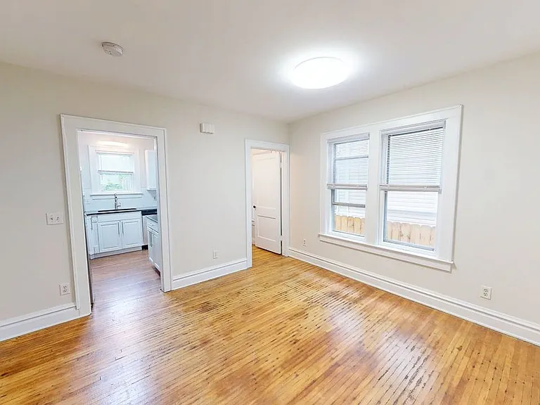 210 Olentangy St — Photo 6