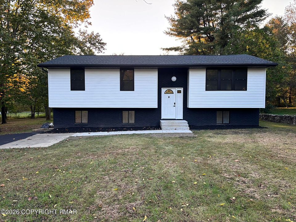 1st image of 3097 Pleasant View Dr