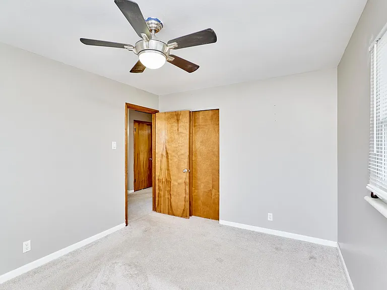 3204 Bristol Hall Dr — Photo 19