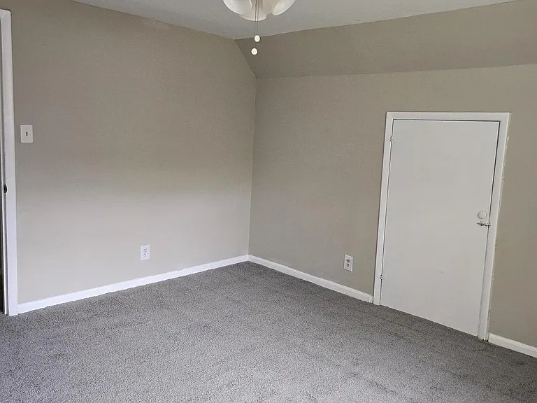 8313 Gibbons Dr — Photo 22