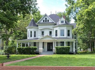 512 E Arrow St, Marshall, MO 65340