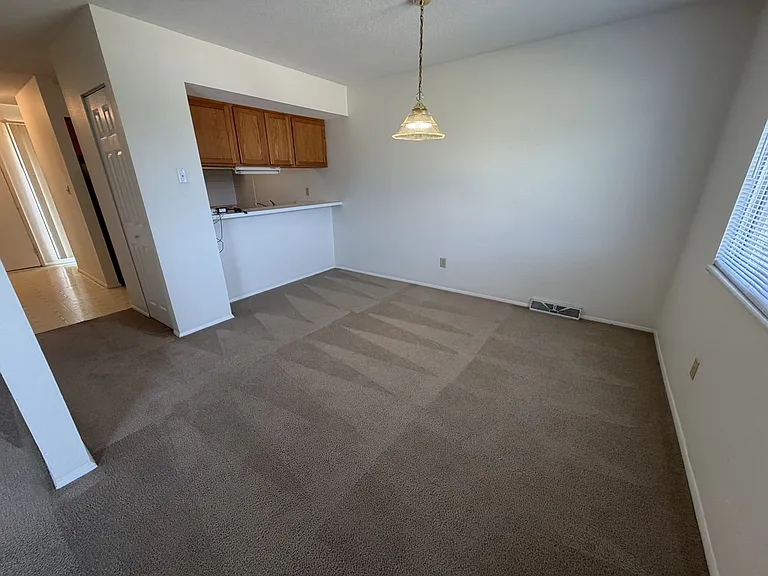 829 Southwest Blvd #I — Photo 9