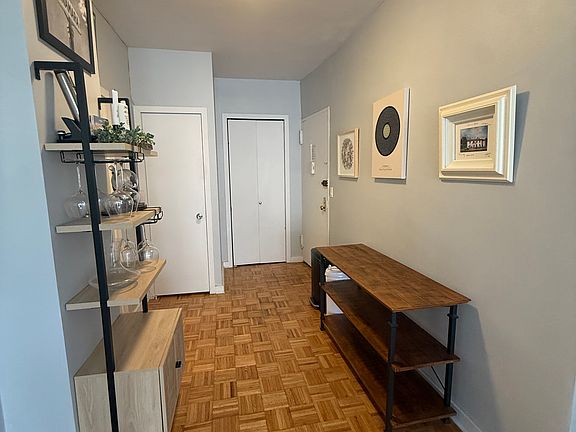3rd image of 520 E 72nd St APT 11H