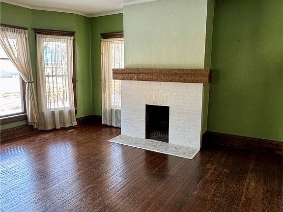 3rd image of 136 North Ave NE