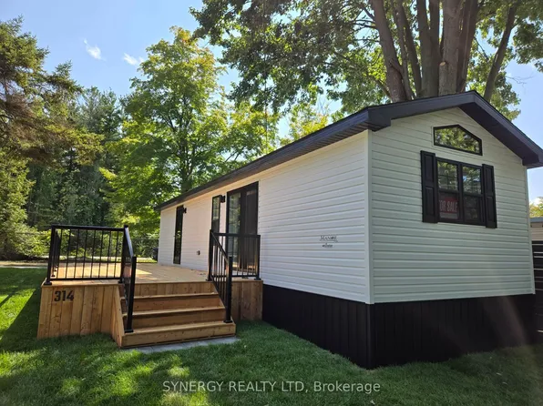 75559 Lidderdale St, Bluewater, ON N0M 1G0
